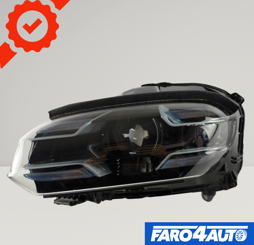 PORSCHE TAYCAN, LATO SINISTRO FULL LED MATRIX FARI